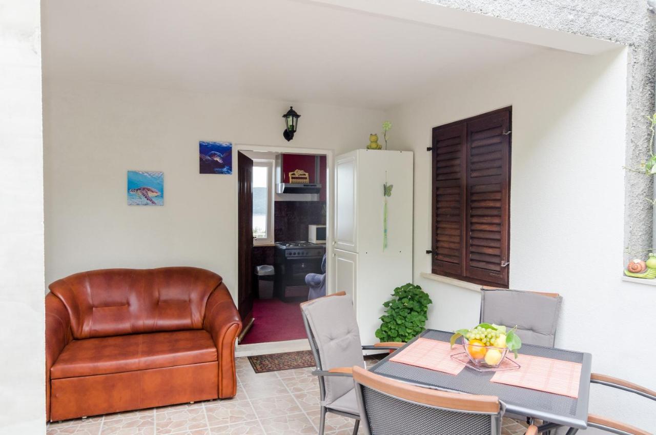 סלאנו Apartment Giovani מראה חיצוני תמונה